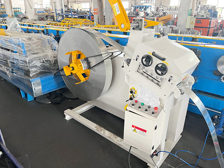 開卷整平光伏支架設備一體機